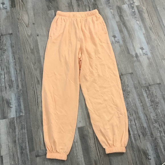 Garage sweatpants size women’s xs. Barley worn and in great condition - Picture 2 of 3